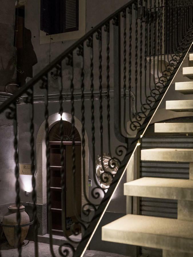 Relais Anfitheatro Bed & Breakfast คาตาเนีย ภายนอก รูปภาพ