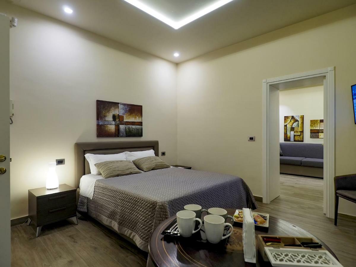 Relais Anfitheatro Bed & Breakfast คาตาเนีย ภายนอก รูปภาพ