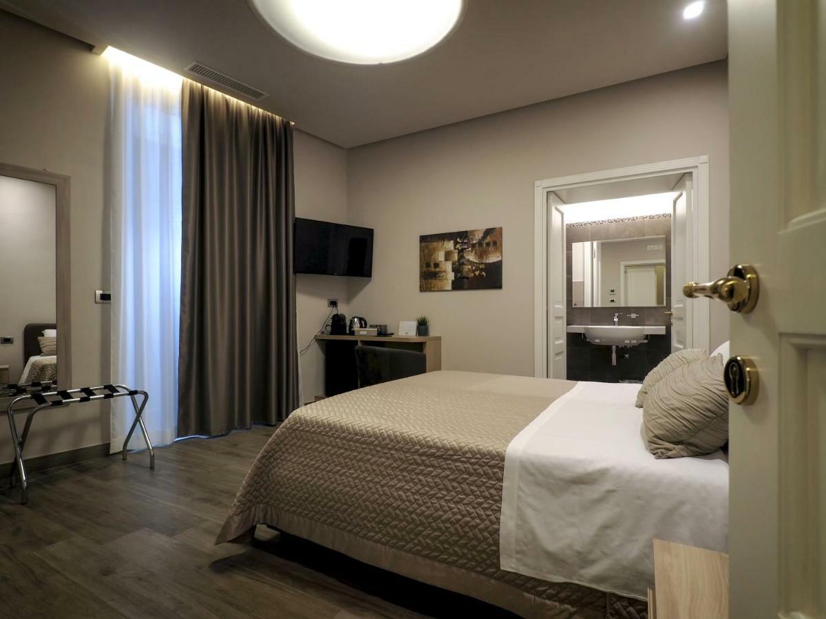 Relais Anfitheatro Bed & Breakfast คาตาเนีย ภายนอก รูปภาพ